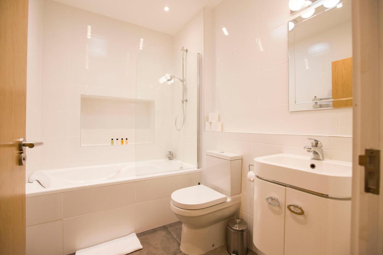 Urban Living'S ~ King Edward Luxury Apartments In The Heart Of ווינדזור מראה חיצוני תמונה
